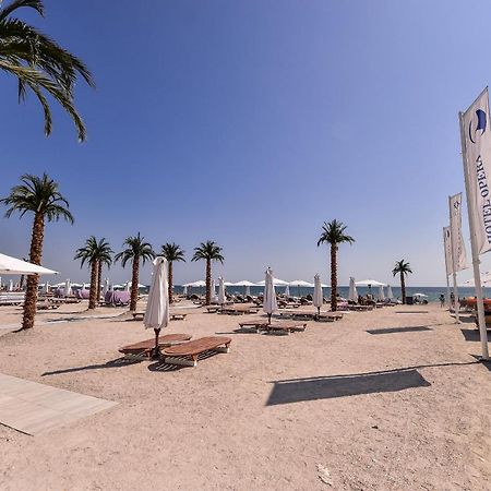 White Tower Private Apartment Beach View Mamaia Bagian luar foto
