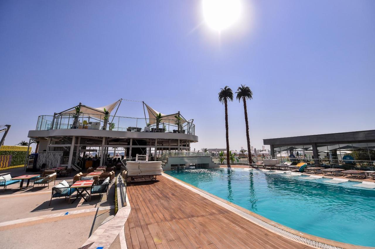 White Tower Private Apartment Beach View Mamaia Bagian luar foto