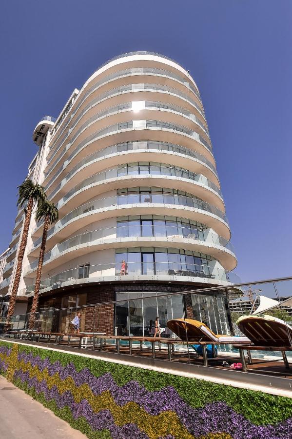 White Tower Private Apartment Beach View Mamaia Bagian luar foto