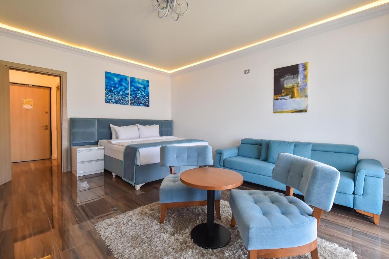 White Tower Private Apartment Beach View Mamaia Bagian luar foto