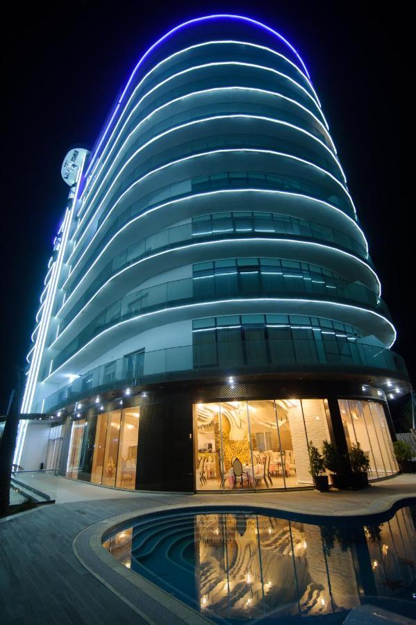 White Tower Private Apartment Beach View Mamaia Bagian luar foto