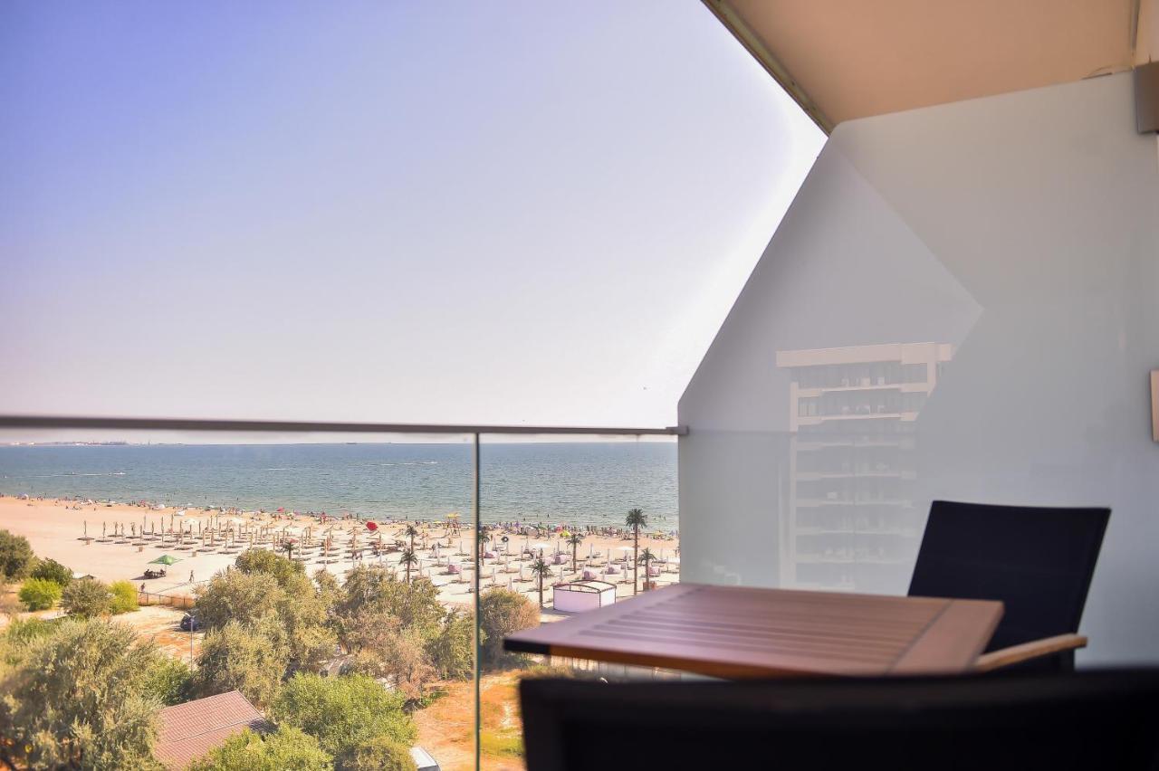 White Tower Private Apartment Beach View Mamaia Bagian luar foto